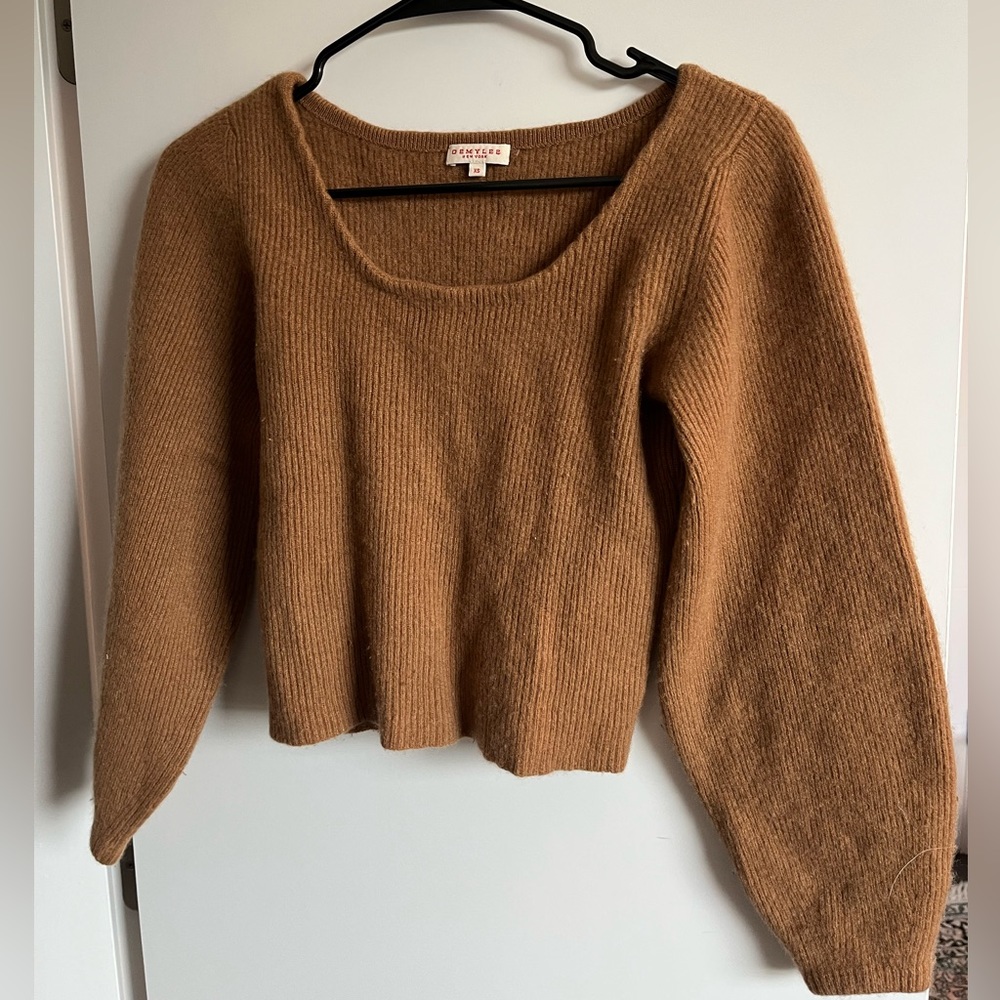 Demylee camel cashmere sweater, xs